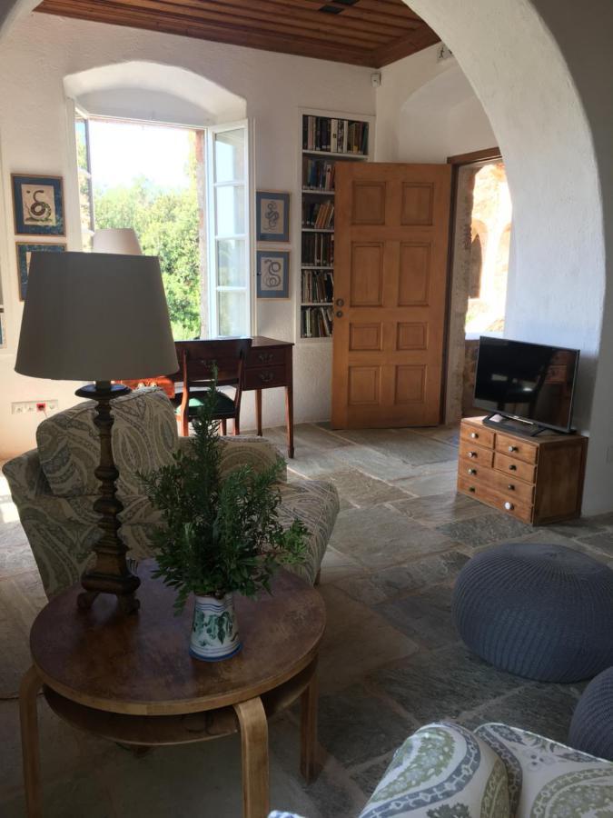 مبيت وإفطار كارداميلي Patrick & Joan Leigh Fermor House المظهر الخارجي الصورة